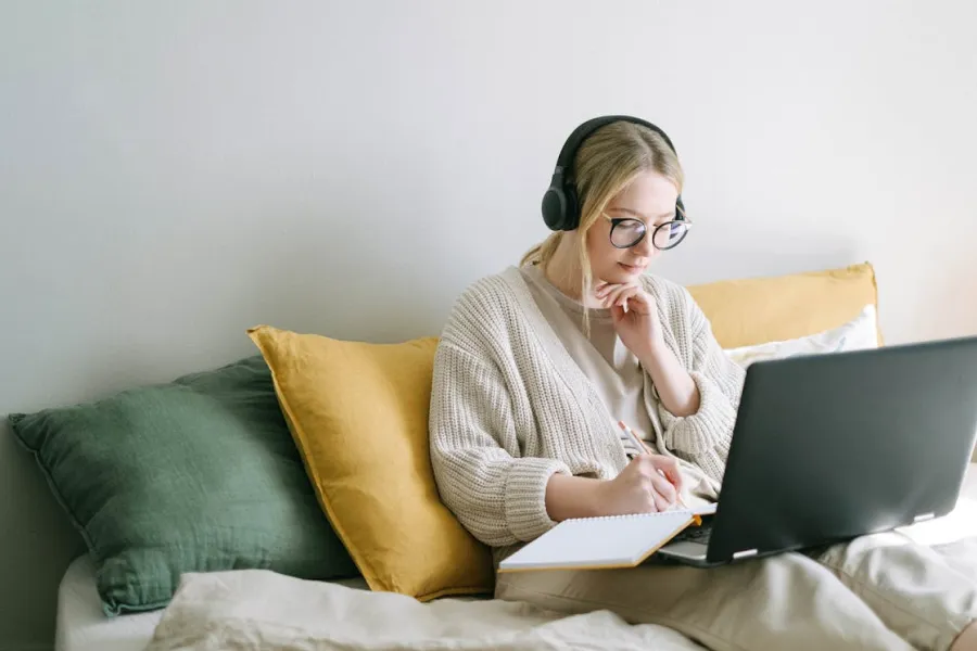 Selling Digital Products Online Guide