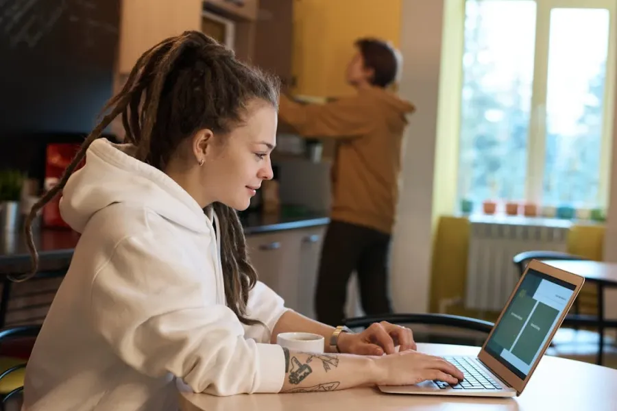 Freelance And E-Commerce Income Ideas